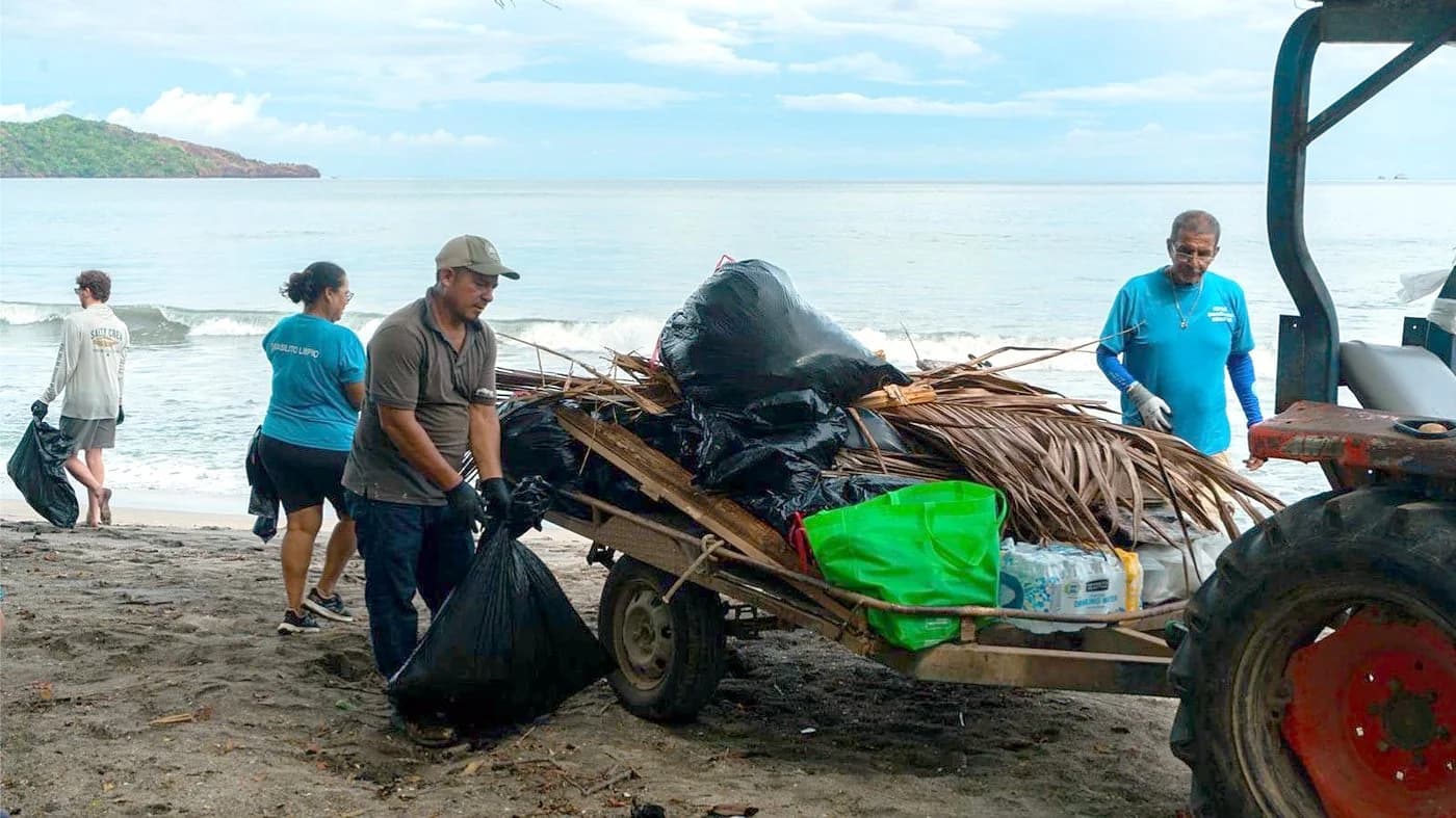 Arcadia team on Playa Brasilito beach cleanup