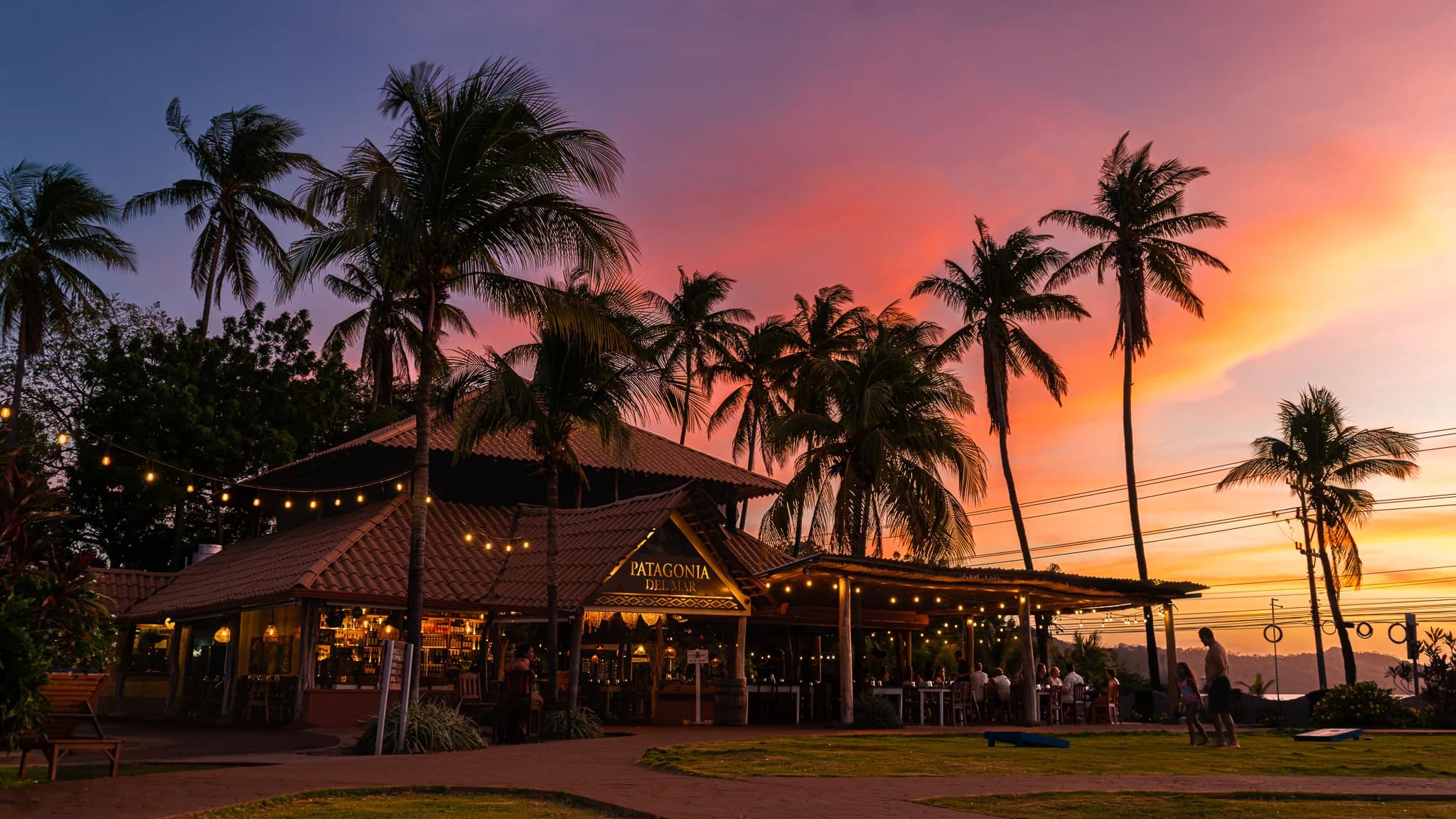 Restaurant and cafés near Arcadia Brasilito Beach